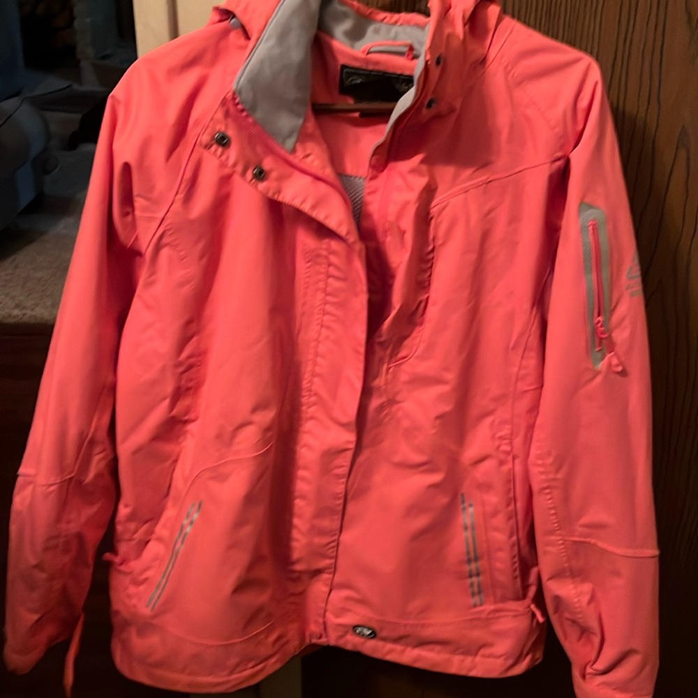 Women’s Wetskins rain jacket light jacket.